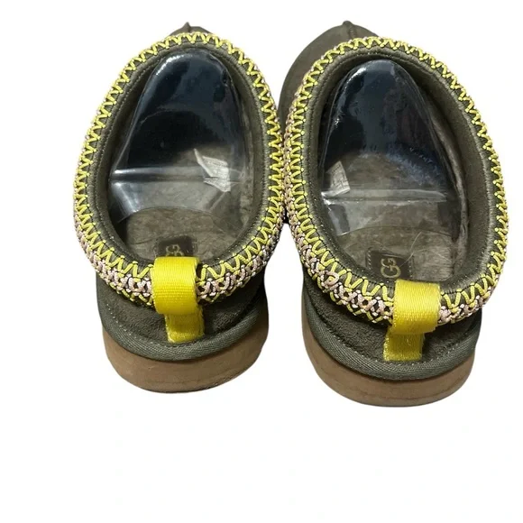 UGG Tazz Platform Clog - Little Kid / Big Kid - Olive - Picture 2 of 4